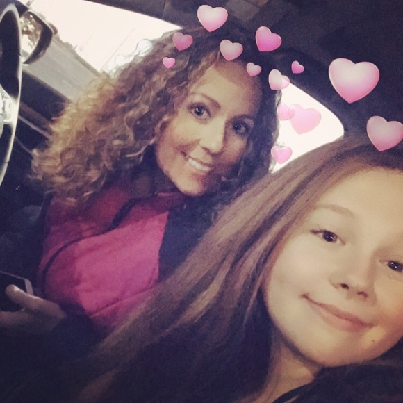 Meet your Posher, Laura - Picture 2 of 8